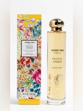Johnny Was Pacific Amber Room/Linen Spray